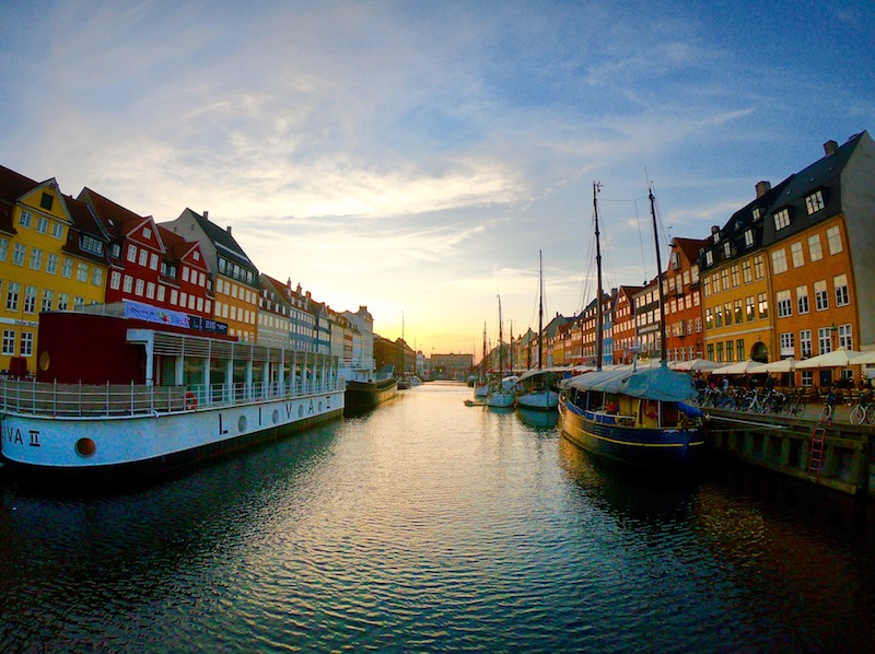 itinerario di copehagen in un week end nyhavn christiania e la sirenetta