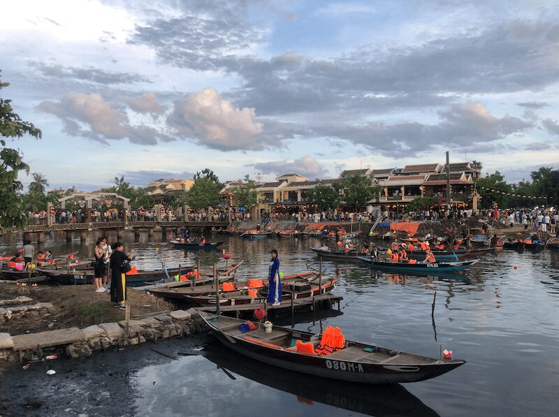 barche e lanterne hoi an vietnam