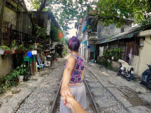 train street hanoi